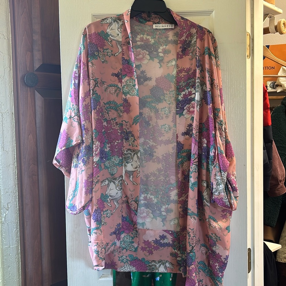 Regina Pyo kimono